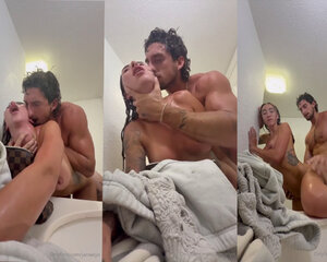 Vídeo sexual de Jamie Lynn follando en el baño mojado